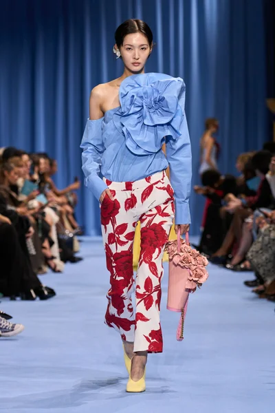 Look 23